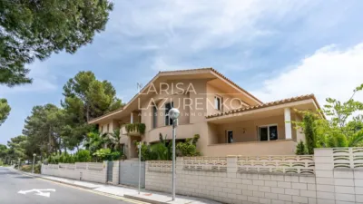 Chalet on Carrer del Pou de la Taurana photo 7