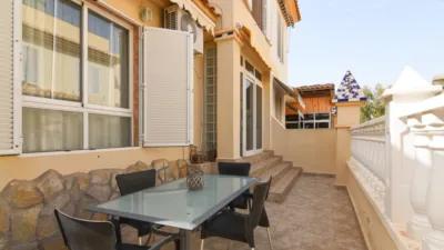 Casa en alquiler en Gran Alacant - Olivo de Oro, Gran Alacant (Santa Pola) de 950 €<span>/mes</span>