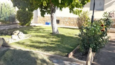 Chalet en venta en Carretera Las Peñas - Más