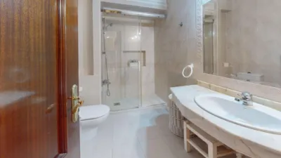 Piso en venta en Calle Virgen de Luján, Los Remedios (Distrito Los Remedios. Sevilla Capital) de 590.000 €