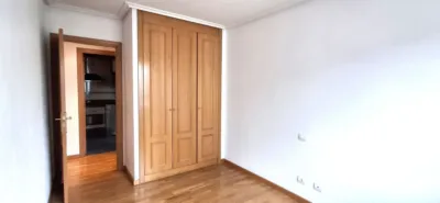 Piso en alquiler en Plaza Juan Pabloii, Villa de Prado (Valladolid Capital) de 900 €<span>/mes</span>