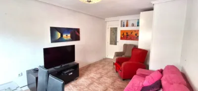 Piso en venta en Calle de los Embajadores, cerca de Paseo Juan Carlos I, Las Delicias (Valladolid Capital) de 210.000 €