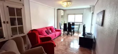 Piso en venta en Calle de los Embajadores, cerca de Paseo Juan Carlos I, Las Delicias (Valladolid Capital) de 210.000 €