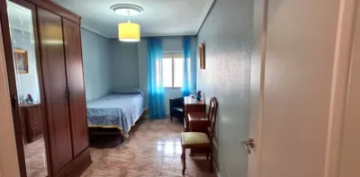 Piso en venta en Calle de los Embajadores, cerca de Paseo Juan Carlos I, Las Delicias (Valladolid Capital) de 210.000 €