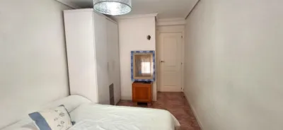 Piso en venta en Calle de los Embajadores, cerca de Paseo Juan Carlos I, Las Delicias (Valladolid Capital) de 210.000 €