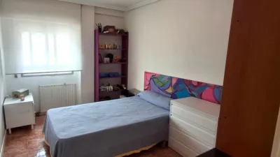 Piso en venta en Calle de los Embajadores, cerca de Paseo Juan Carlos I, Las Delicias (Valladolid Capital) de 210.000 €