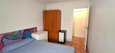 Piso en venta en Calle de los Embajadores, cerca de Paseo Juan Carlos I, Las Delicias (Valladolid Capital) de 210.000 €