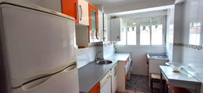 Piso en venta en Calle de los Embajadores, cerca de Paseo Juan Carlos I, Las Delicias (Valladolid Capital) de 210.000 €