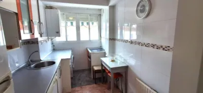 Piso en venta en Calle de los Embajadores, cerca de Paseo Juan Carlos I, Las Delicias (Valladolid Capital) de 210.000 €