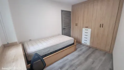 Piso en alquiler en Centro - Auditorio, Centro (Oviedo) de 800 €<span>/mes</span>