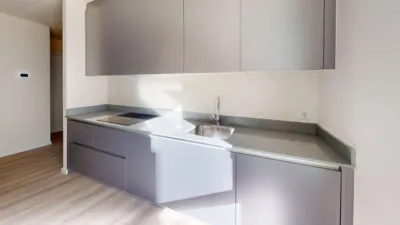Piso en alquiler en Calle Akutan, Bellavista (Distrito Bellavista-La Palmera. Sevilla Capital) de 1.150 €<span>/mes</span>