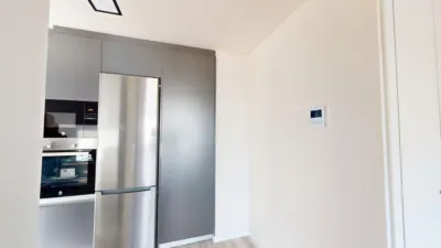 Piso en alquiler en Calle Akutan, Bellavista (Distrito Bellavista-La Palmera. Sevilla Capital) de 1.150 €<span>/mes</span>