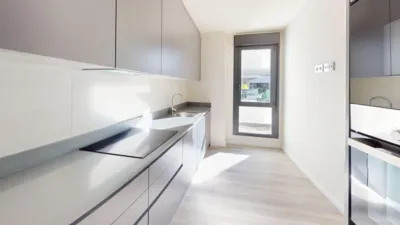 Piso en alquiler en Calle Akutan, Bellavista (Distrito Bellavista-La Palmera. Sevilla Capital) de 1.150 €<span>/mes</span>