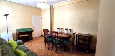 Piso en venta en Calle del Arzobispo Marcelo González, Paseo Zorrilla-Campo Grande-Cuatro de Marzo (Valladolid Capital) de 140.000 €