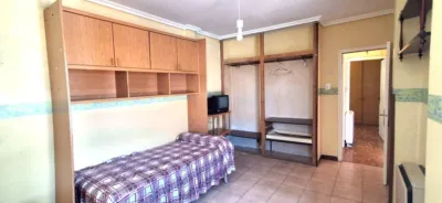 Piso en venta en Calle del Arzobispo Marcelo González, Paseo Zorrilla-Campo Grande-Cuatro de Marzo (Valladolid Capital) de 140.000 €