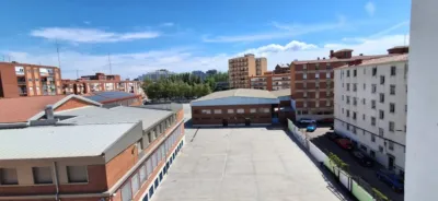 Piso en venta en Calle del Arzobispo Marcelo González, Paseo Zorrilla-Campo Grande-Cuatro de Marzo (Valladolid Capital) de 140.000 €