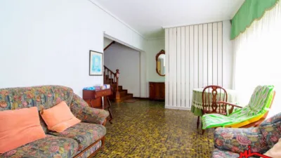 House in the Centre photo 2