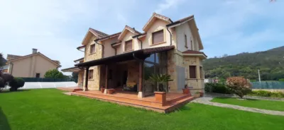 Chalet on Calle La Pereda, No. 10 photo 5
