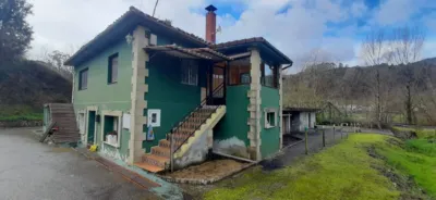 Chalet in Rasines photo 2