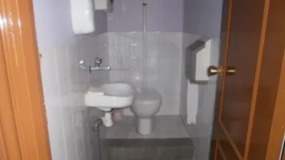 Local comercial en alquiler en Catabois - Vista 3