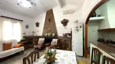 Chalet on Carretera Yecla Street photo 19