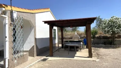 Chalet on Carretera Yecla Street photo 6