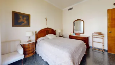 Piso en venta en Calle Virgen de la Antigua, Los Remedios (Distrito Los Remedios. Sevilla Capital) de 765.000 €