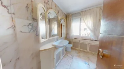Piso en venta en Calle Virgen de la Antigua, Los Remedios (Distrito Los Remedios. Sevilla Capital) de 765.000 €