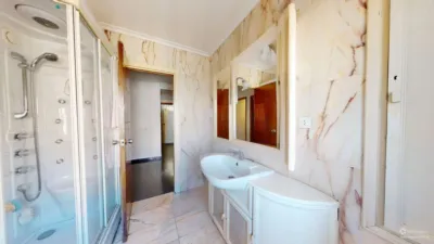 Piso en venta en Calle Virgen de la Antigua, Los Remedios (Distrito Los Remedios. Sevilla Capital) de 765.000 €