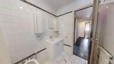 Piso en venta en Calle Virgen de la Antigua, Los Remedios (Distrito Los Remedios. Sevilla Capital) de 765.000 €