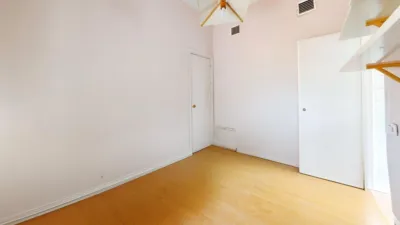 Piso en venta en Calle Virgen de la Antigua, Los Remedios (Distrito Los Remedios. Sevilla Capital) de 765.000 €