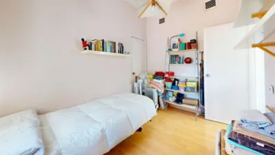Piso en venta en Calle Virgen de la Antigua, Los Remedios (Distrito Los Remedios. Sevilla Capital) de 765.000 €