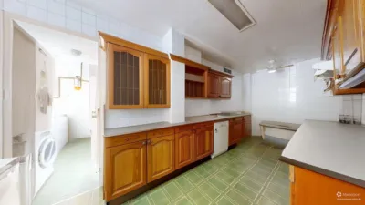 Piso en venta en Calle Virgen de la Antigua, Los Remedios (Distrito Los Remedios. Sevilla Capital) de 765.000 €