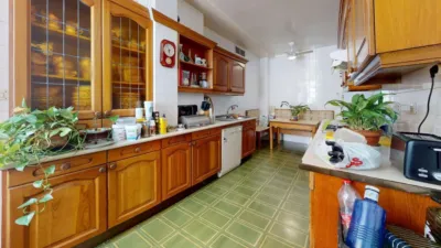 Piso en venta en Calle Virgen de la Antigua, Los Remedios (Distrito Los Remedios. Sevilla Capital) de 765.000 €