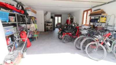 Chalet en venta en Calle de Mendoza, Zona Rural Noroeste (Vitoria - Gasteiz) de 660.000 €