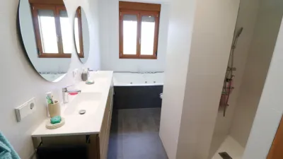 Chalet en venta en Calle de Mendoza, Zona Rural Noroeste (Vitoria - Gasteiz) de 660.000 €