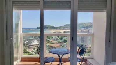 Piso en alquiler en Playa, Zona Playa (Laredo) de 3.000 €<span>/mes</span>