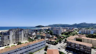 Piso en alquiler en Playa, Zona Playa (Laredo) de 3.000 €<span>/mes</span>