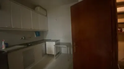 Local comercial en venta en Calle de San Vicente, cerca de Calle de San Luis - Més