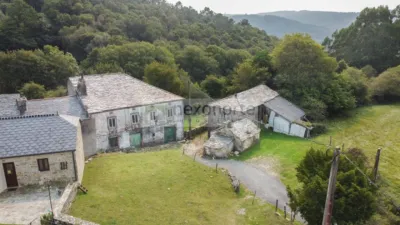 Rustic finca on Calle As Ucheiras, nº 1-2 photo 2
