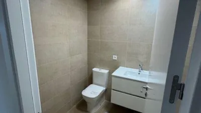 Piso en alquiler en Calle Angel Ojeda Aviles, Arco Norte-Avenida de España (Distrito Zona Centro. Dos Hermanas) de 1.200 €<span>/mes</span>
