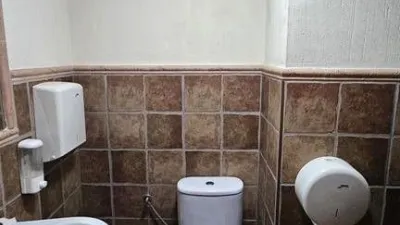 Local comercial en venta en Calle del Atleta Antonio Amorós, cerca de Calle del Echegaray - Més