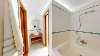 Chalet en alquiler en Avenida de las Mimosas, cerca de Calle de las Adelfas, El Zaudín-Club de Golf (Bormujos) de 4.500 €<span>/mes</span>