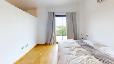 Chalet en alquiler en Avenida de las Mimosas, cerca de Calle de las Adelfas, El Zaudín-Club de Golf (Bormujos) de 4.500 €<span>/mes</span>