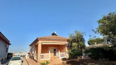 Chalet on Besana Street, El Pino photo 17
