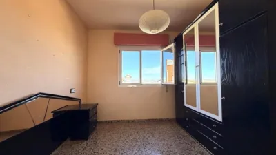 Apartment on Calle de José Canalejas photo 13