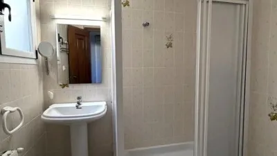 Apartment on Calle de José Canalejas photo 14