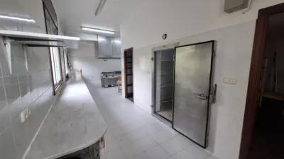 Local comercial en alquiler en Mabegondo - Más