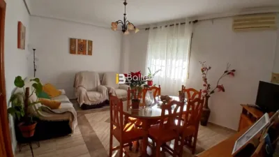 House in the Centre photo 2