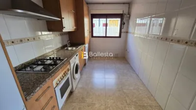 Duplex in Bus Station photo 7